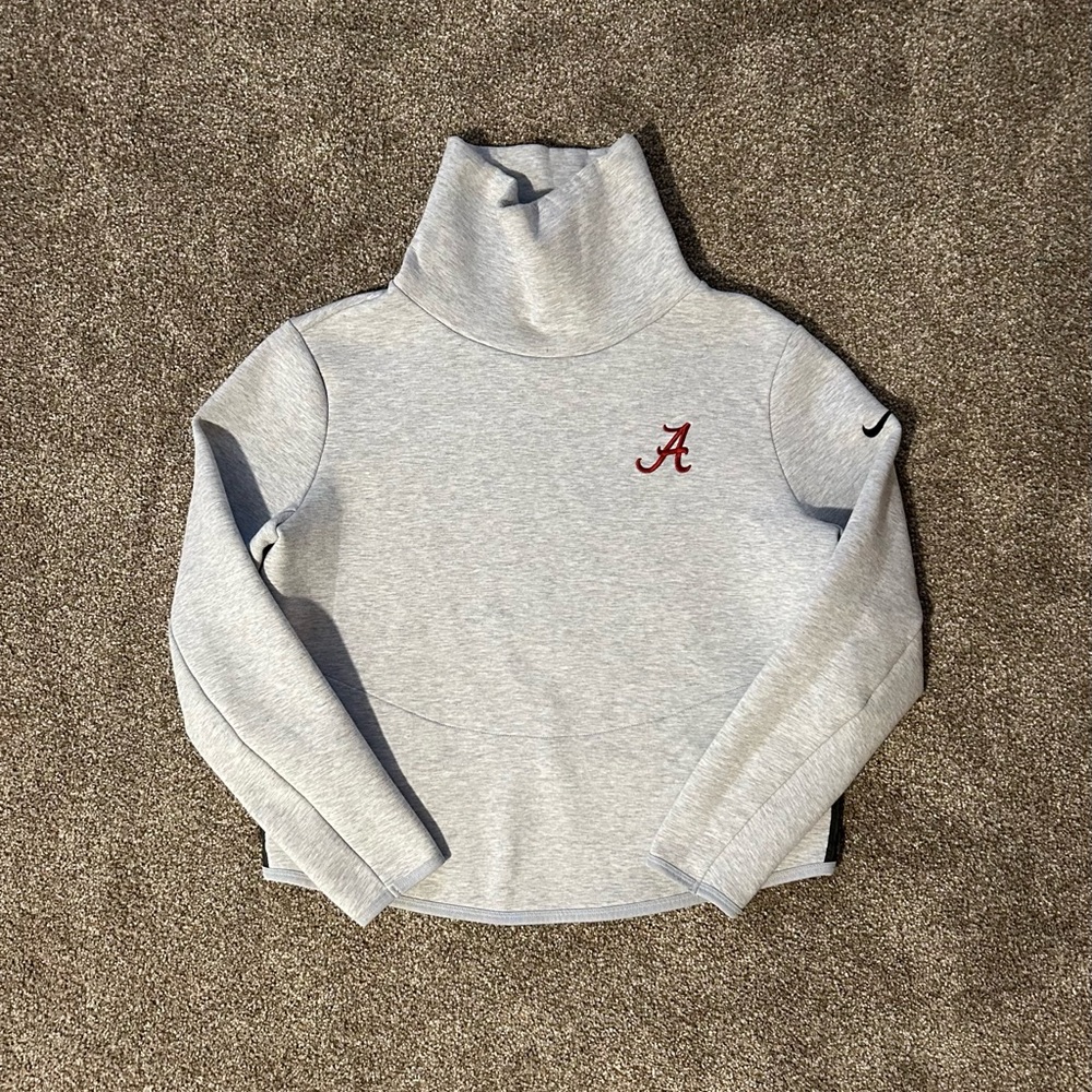 Women’s Nike DriFit Cropped Pullover